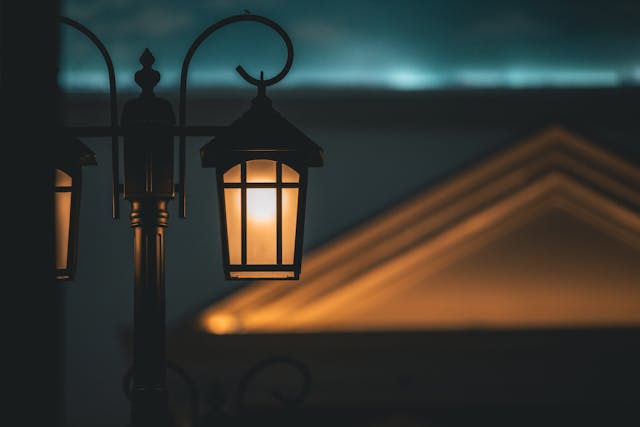 a homes outdoor lighting